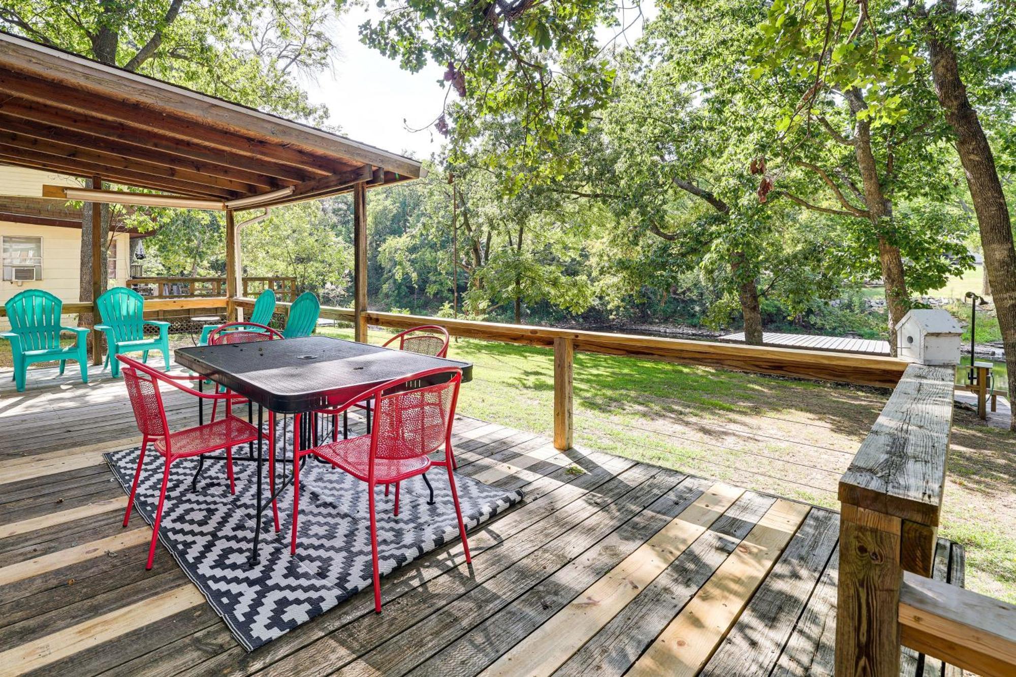 Grove Lakefront Cabin With Water And Dock Access! Exterior foto